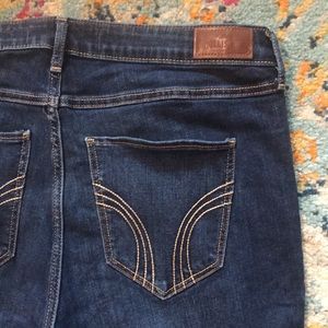 Hollister Size 17 (33) High-Rise Super Skinny Jean